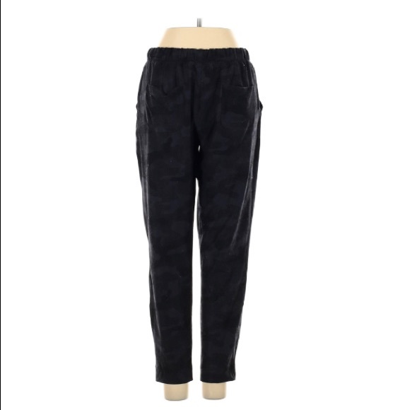 Scorpio Sol Dark Grey Camouflage Lightweight High Rise Joggers in Size Medium - Picture 2 of 2